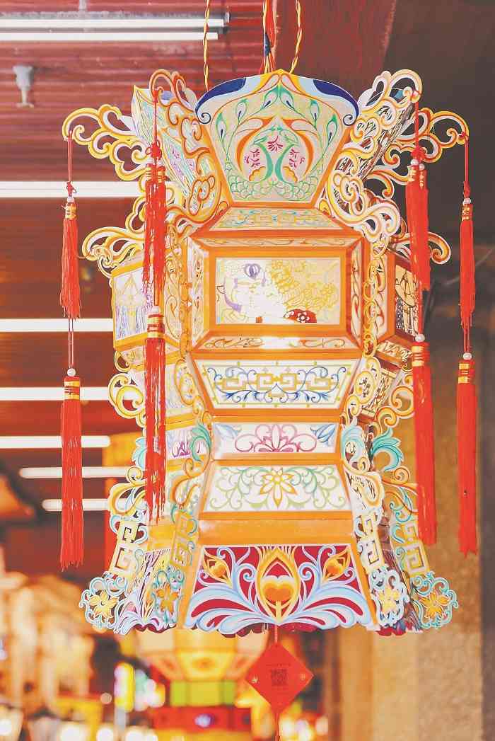 刺桐灯彩闹