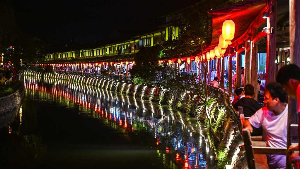 “新中式游”成假日消费热点